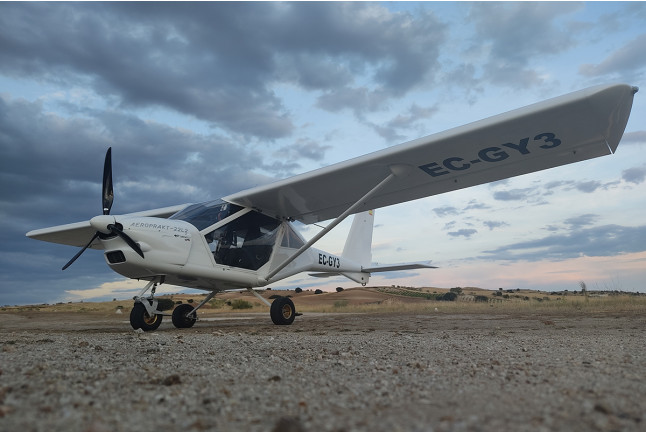 Bautismo Aéreo en Avioneta en el Aeródromo Loring (Madrid)