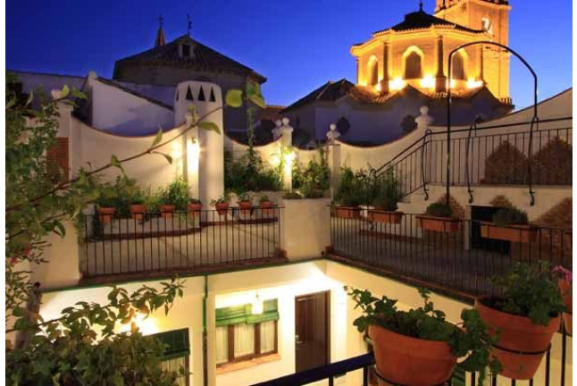 Escapada Relax con Baños Árabes y Cena Romántica para dos en Casa Baños de la Villa 4* (Priego de Córdoba, Córdoba)