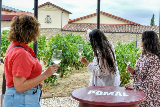 Visita Raíces: Visita a Bodega con Cata y Maridaje para dos (La Rioja)