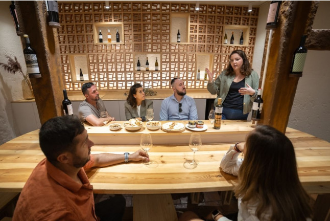 Visita a Bodega y Cata de Vinos para dos en Celler Masroig (Masroig, Tarragona)