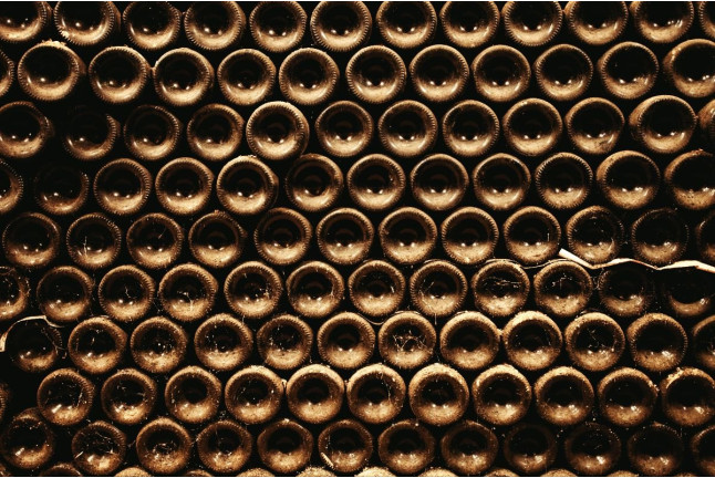 Vista a Bodega Subterránea con Cata de Vinos en Bodega Remigio Salas (Dueñas, Palencia)