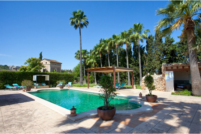 Visita a Bodega con Cata en Vins Nadal y Acceso a Spa y Piscina con desayuno en Hotel S'Hort de Son Caulelles 4* (Mallorca)