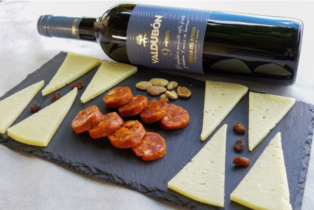 Visita a Bodegas Valdubón y Viñedos con Cata de Vinos y Maridaje para dos (Milagros, Burgos)