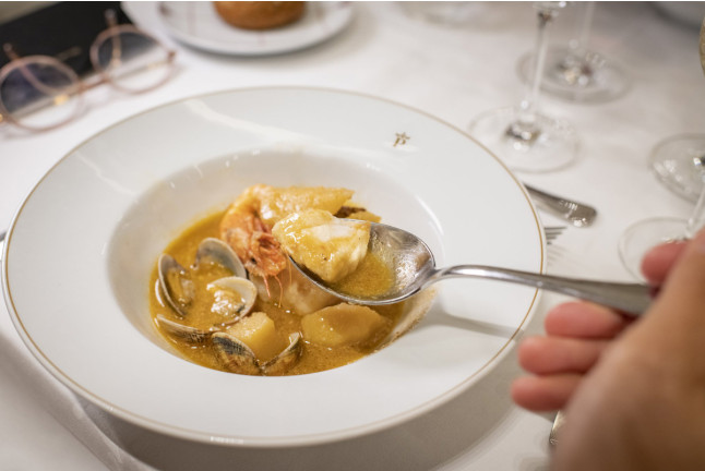 Mesa para dos: Comida o Cena para dos personas en uno de los Paradores de España (98 localizaciones a elegir)