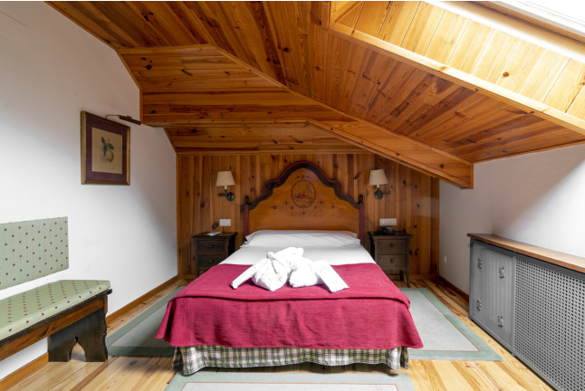 Escapada con Desayuno para dos personas en Parador de Bielsa (Huesca)