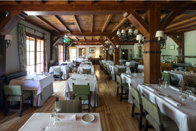 Escapada con Desayuno para dos personas en Parador de Bielsa (Huesca)