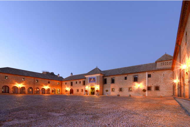 Escapada con Desayuno para dos personas en el Parador de Carmona (Sevilla)