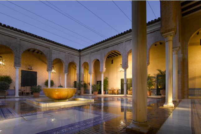 Escapada con Desayuno para dos personas en el Parador de Carmona (Sevilla)
