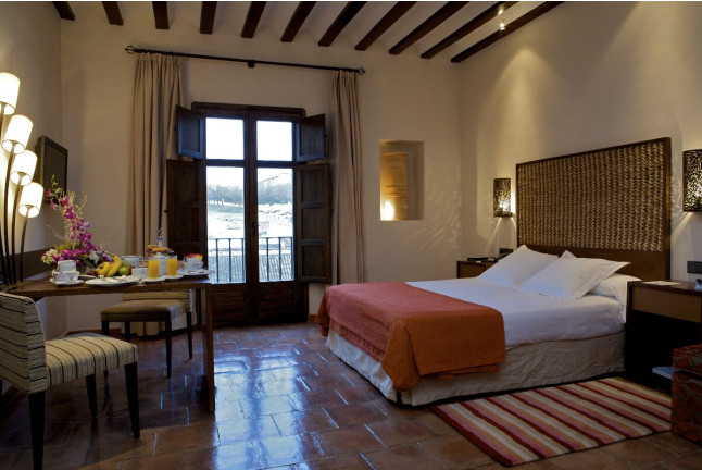 Escapada con Desayuno para dos personas en Parador de Chinchón (Madrid)