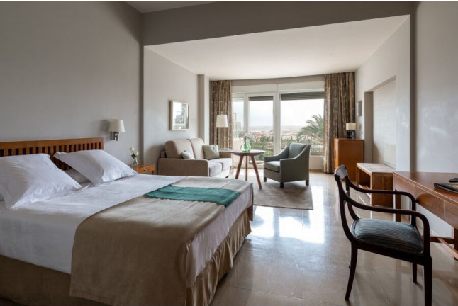 Escapada con Desayuno para dos personas en Parador de Córdoba (Córdoba)