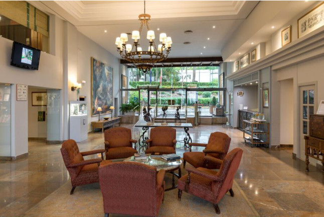 Escapada con Desayuno para dos personas en Parador de Córdoba (Córdoba)
