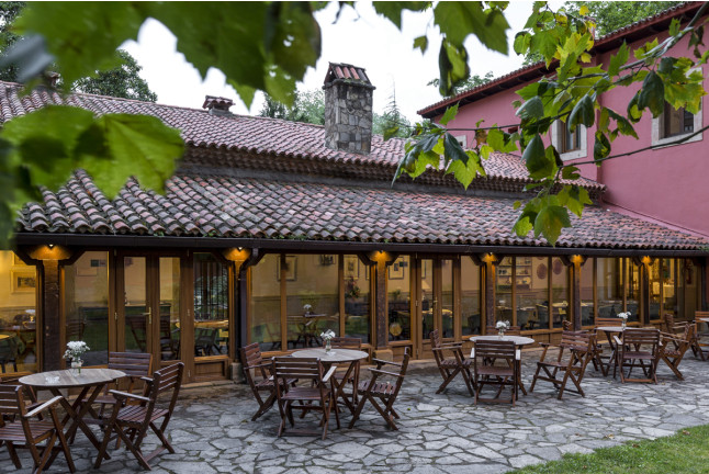 Escapada con Desayuno para dos personas en Parador de Gijón (Asturias)