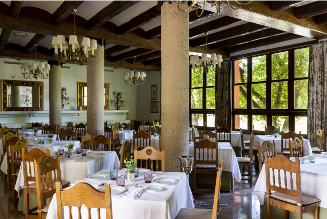 Escapada con Desayuno para dos personas en Parador de Gijón (Asturias)