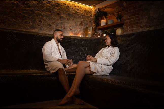 Experiencia Thermalium Deluxe: Recorrido Termal, Masaje, Caldarium y Aperitivo para dos en RVHotels Broquetas (Caldes de Montbui, Barcelona)