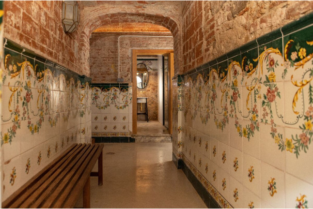 Experiencia Thermalium Deluxe: Recorrido Termal, Masaje, Caldarium y Aperitivo para dos en RVHotels Broquetas (Caldes de Montbui, Barcelona)