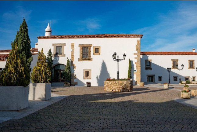 Brunch en Hotel Hospes Palacio de Arenales & Spa 5* (Cáceres)