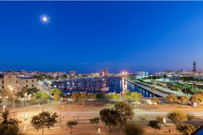 Brunch para dos con Vistas al Mar en el Hotel H10 Port Vell 4* (Barcelona)