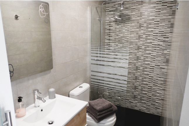 Escapada de 2 Noches en Apartamento y Bautismo de Buceo para dos (Tossa de Mar, Girona) 