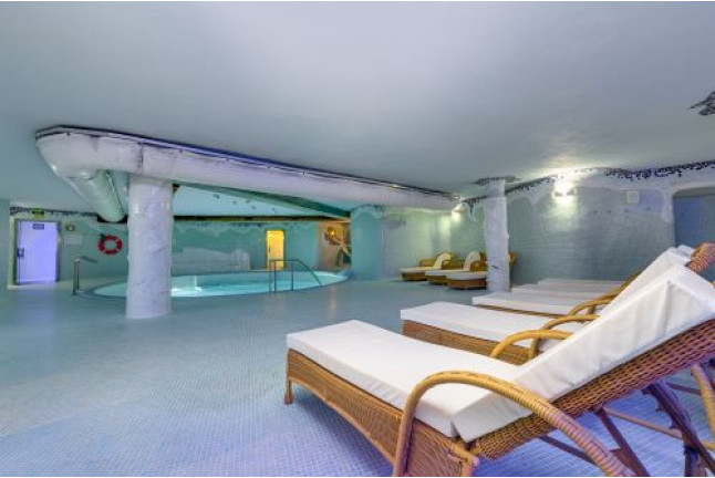 Circuito Spa Privado con Cava y Fruta en Spa Daniya Dénia del Hotel Daniya Dénia 4* (Dénia, Alicante)