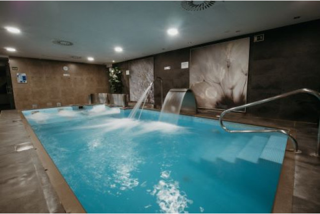 Circuito Spa para dos en AZZ Asturias Langrehotel 4* (Langreo, Asturias) - (D-J)