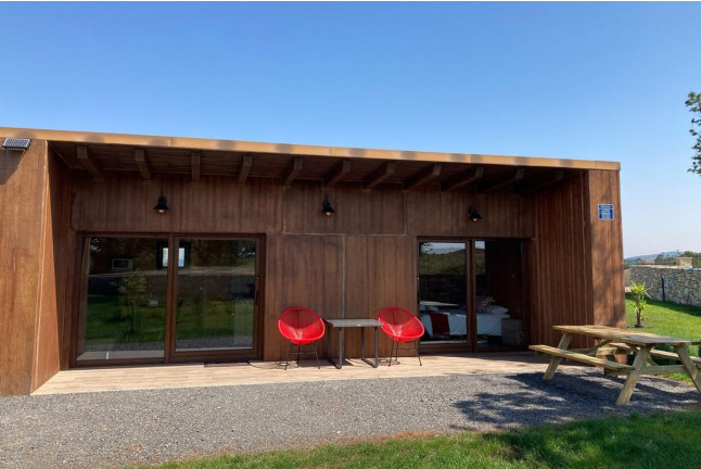 Escapada en Cabaña con Jacuzzi en A Quinta de Bouzas (Mazarico, A Coruña)