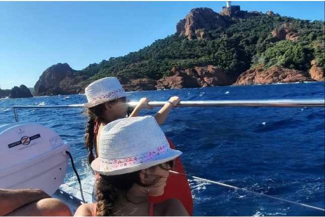 Excursión en Catamarán a Cala Blanca con Moto de Agua, Baño y Comida (Jávea, Alicante)
