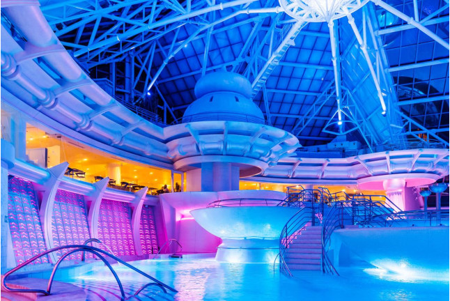Escapada Relax Caldea: Hotel 3*, Spa, Masaje, Espacio Orígenes y Espectáculo (Andorra)