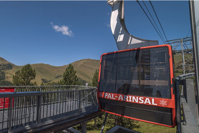 Entrada Nocturna a Caldea Termolúdico y Telecabina Vallnord Pal Arinsal (Andorra)