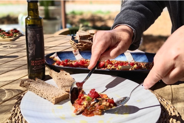 Cata de Aceites Maridada con una Selección de Platos de Producto Local para dos en Can Blai (Inca, Mallorca)