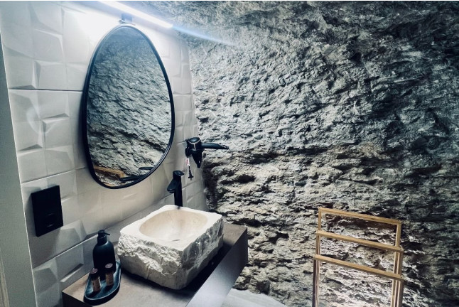 Escapada de 2 Noches en Casa Cueva Luxe "Las Calcetas" con Circuito Relax en Setenil Rural (Setenil de las Bodegas, Cádiz)