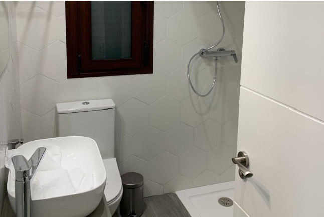 Escapada de 2 Noches en Suite Cueva en Setenil Rural (Setenil de las Bodegas, Cádiz)