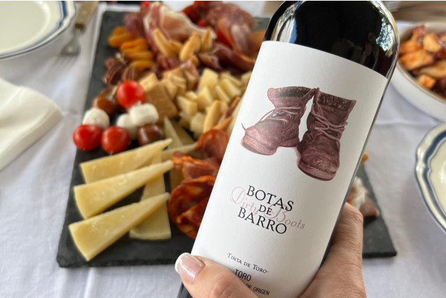 Cata de Vinos y Tabla de Embutidos y Quesos para dos en Casa Nicola (Toro, Zamora)