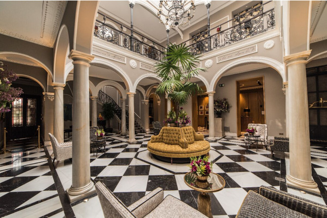 Menú Degustación para dos en Restaurante T22 del Hotel Casa Palacio María Luisa 5* GL (Jerez de la Frontera, Cádiz)