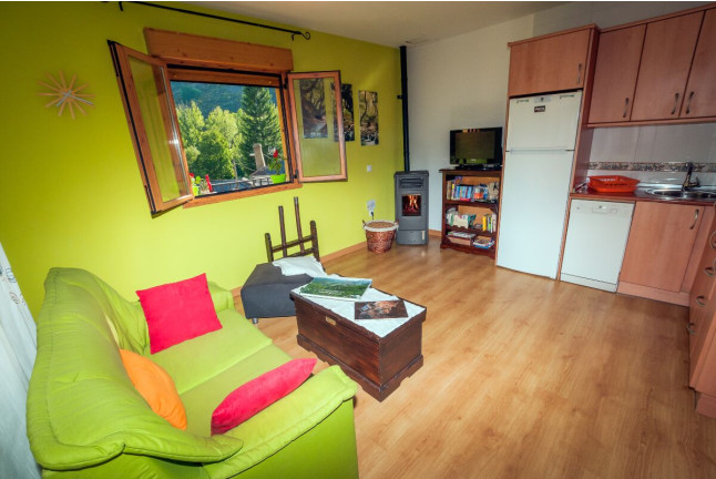 Escapada de 2 Noches con Cena en Casa Rural Aguas Frías *** (La Omañuela, León)