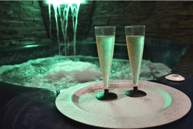 Escapada Romántica con Spa Privado y Cena en El Huerto del Abuelo (Almiruete, Guadalajara) 