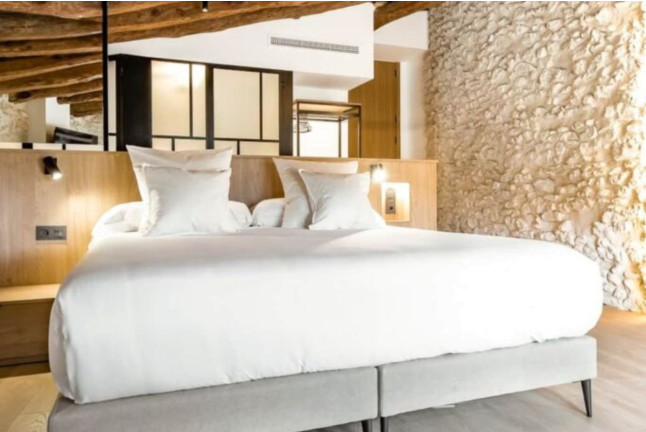 Escapada de 2 Noches con Desayuno en ABBI Suites Casa Rural, Suites & Spa (Bocairent, Valencia)