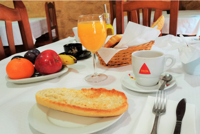 Escapada de 2 Noches con Desayuno en Casa Rural Parada Real (Garganta la Olla, Cáceres)