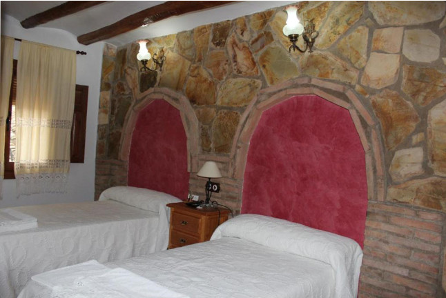 Escapada de 2 Noches con Desayuno en Casa Rural Laura (Villafeliche, Zaragoza)