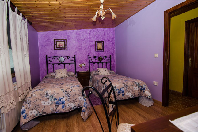 Escapada de 2 Noches con Opción a Bañera de Hidromasaje en Casa Rural Os Carballos (Barro, Pontevedra)