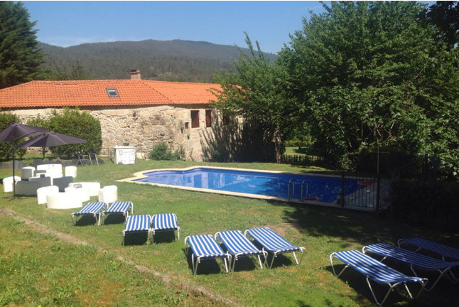 Escapada con Desayuno en Casa Rural Pazo Larache (Vilaboa, Pontevedra)