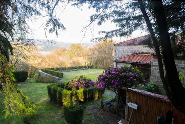 Escapada con Desayuno en Casa Rural Pazo Larache (Vilaboa, Pontevedra)