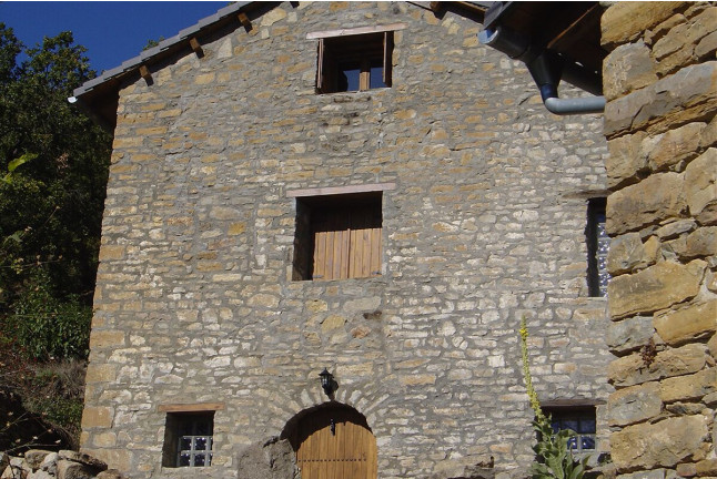 Escapada de 2 Noches con Desayuno Casero en Casa Rural Tomaso (Reperós, Huesca)