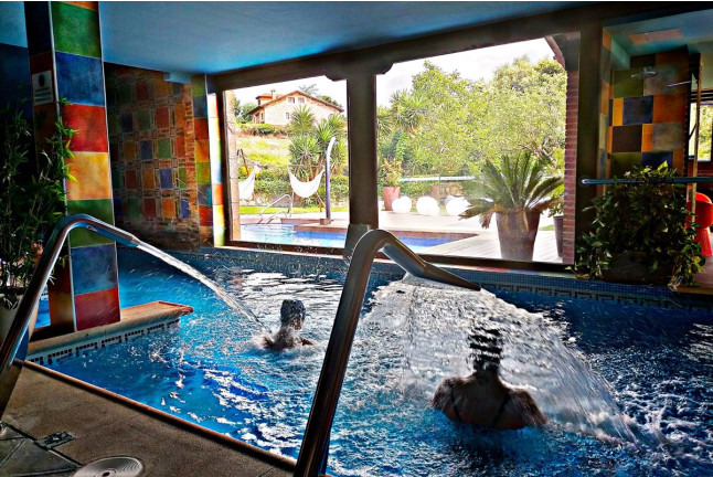 Escapada con Spa y Visita a Coches Clásicos en Hotel Boutique Casona de la Pinta (Riocorvo, Cantabria)