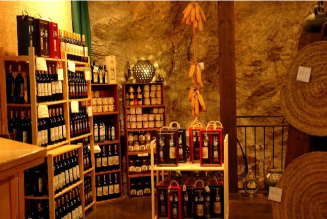 Visita al Castillo de Montsonís y Cata de Vinos para dos (Lleida)