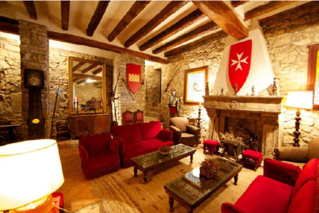 Visita al Castillo de Montsonís y Cata de Vinos para dos (Lleida)