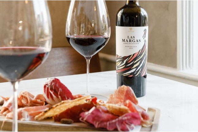 Degustación de Ibéricos y Botella de Vino para dos (Madrid)