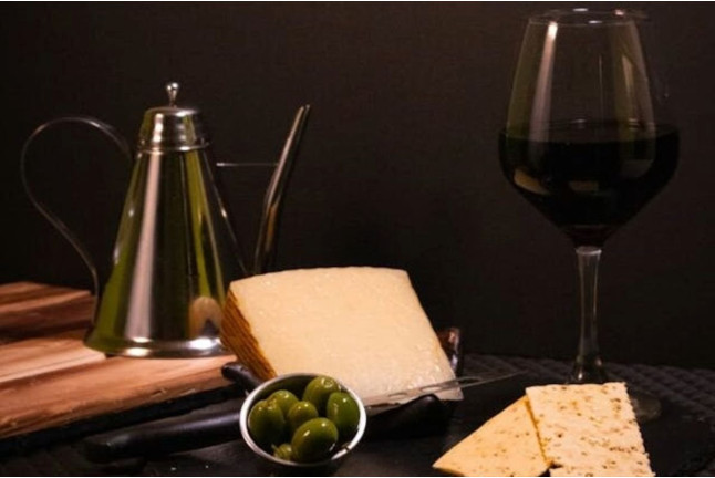 Cata de Vinos en el Centro de Sevilla (Sevilla)