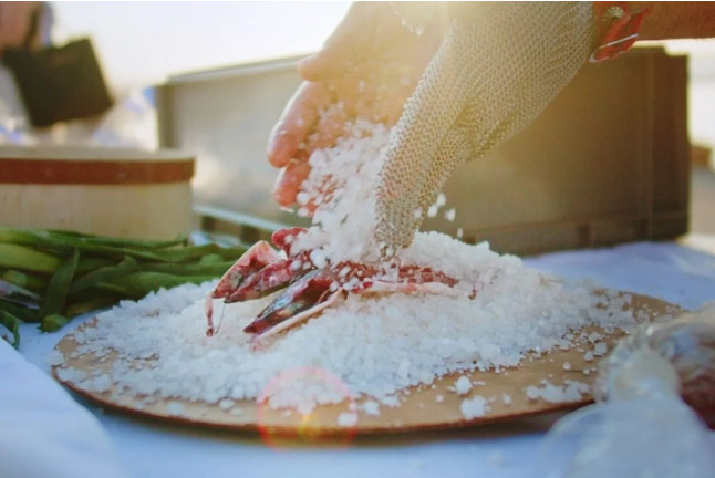 Ruta Mar y Sal: Demostración Culinaria con Cata Gourmet en la Laguna Rosa (Torrevieja, Alicante)