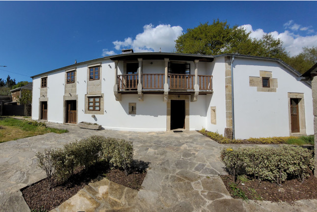 Degustación de Quesos y Cata de Vinos para dos en La Cuevona de Guitiriz (Guitiriz, Lugo)