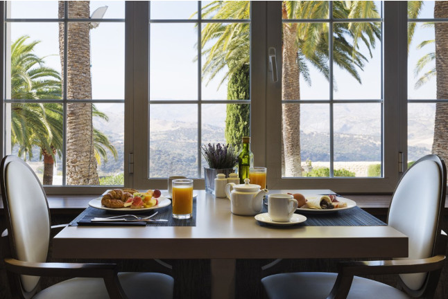 Circuito Spa, Masaje y Desayuno en Hotel Catalonia Reina Victoria 4* (Ronda, Málaga)